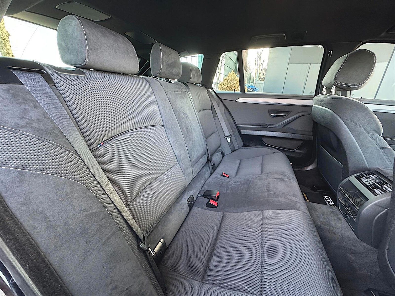 Fahrzeugabbildung BMW 520d xDrive M-Sport Shadow *LED*Head Up*Kamera*