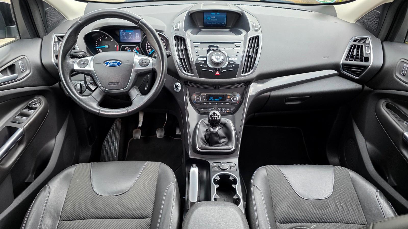 FORD KUGA 150CH - TITANIUM - 4X4 - BVM - HAYON ÉLECTRIQUE - PACK SPORT - COURROIE DE DISTRIBUTION NEUVE