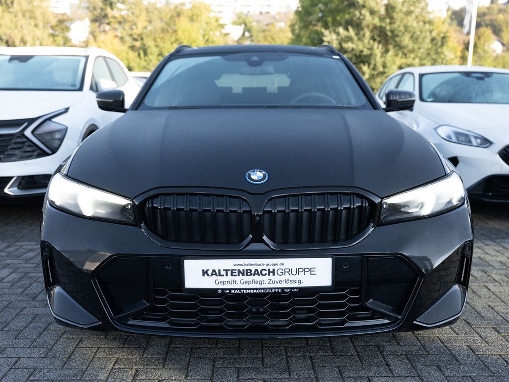 BMW 330e Touring M-Sport Pro PANO AHK HUD 360° LED imagem 2