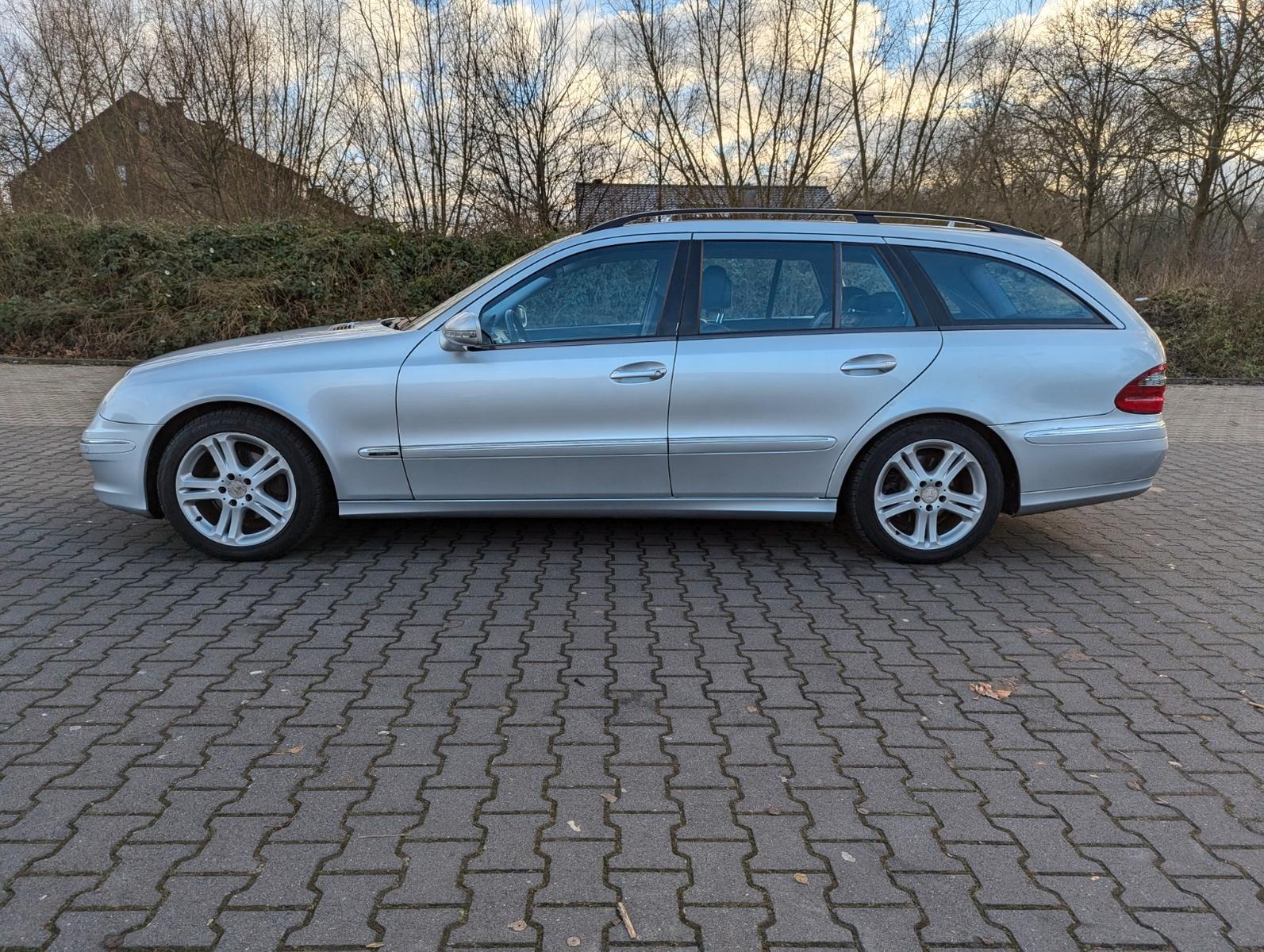 Mercedes-Benz E 220 T-Modell E 220 T CDI Avantgarde