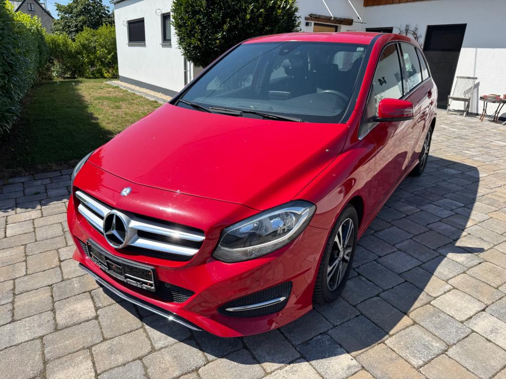 Mercedes-Benz B 200