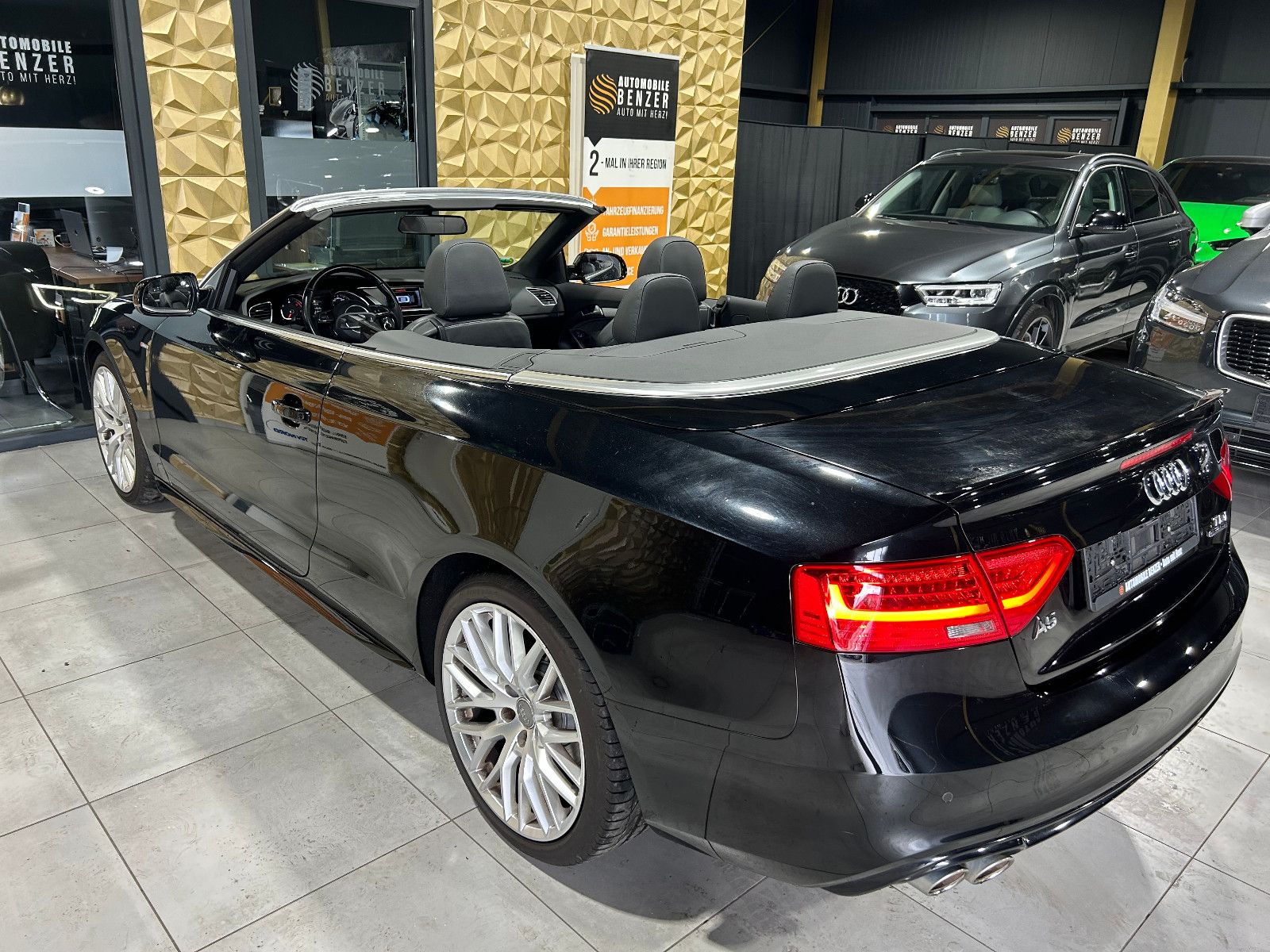 Fahrzeugabbildung Audi A5 Cabriolet 2.0 TDI  quattro/NAVI/PDC/SHZ/KLIMA