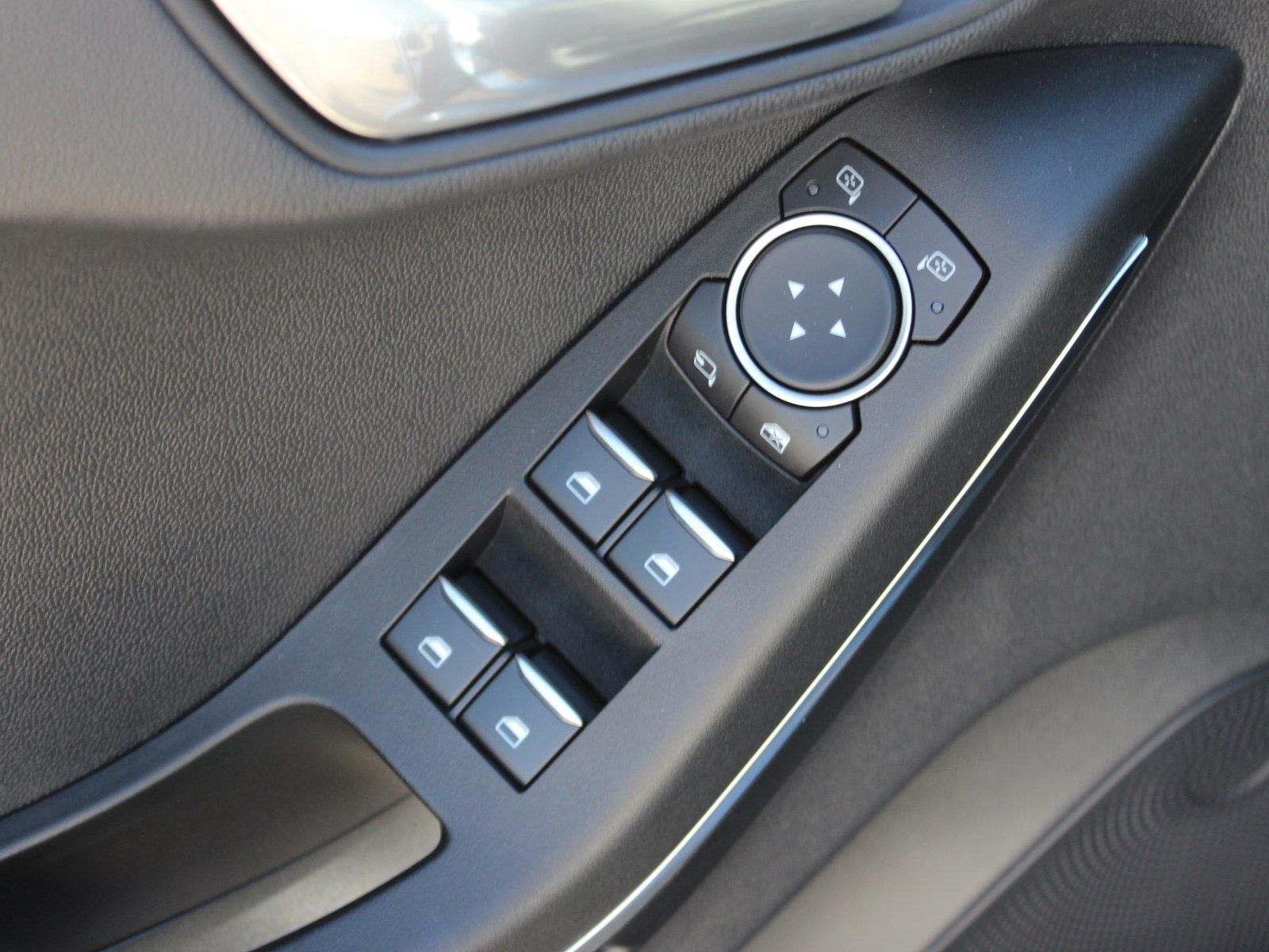 Fahrzeugabbildung Ford Fiesta Titanium 1,0 EcoBoost