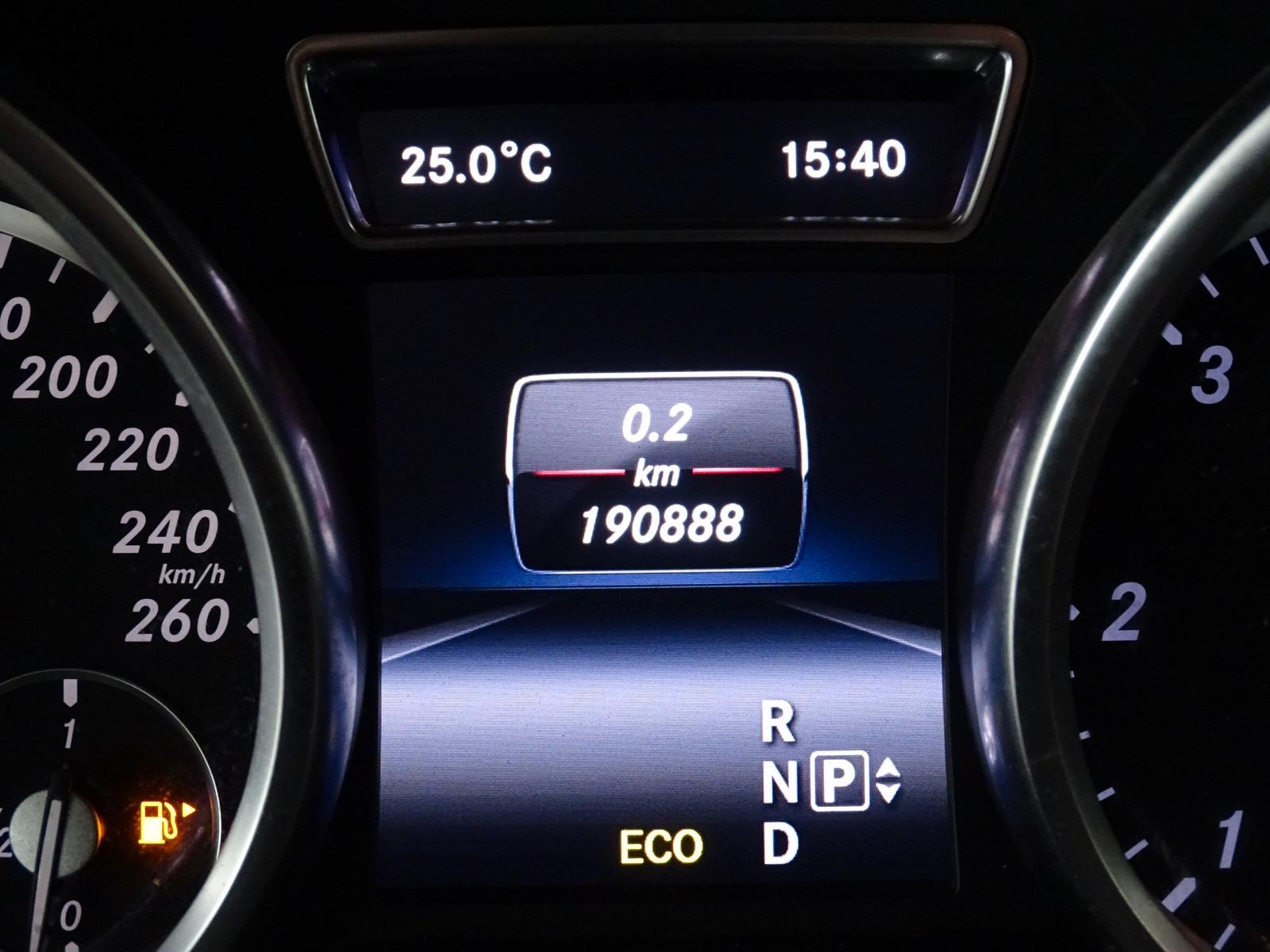Mercedes-Benz ML 350 CDI BlueTec 4Matic*AHK+PANO+LEDER