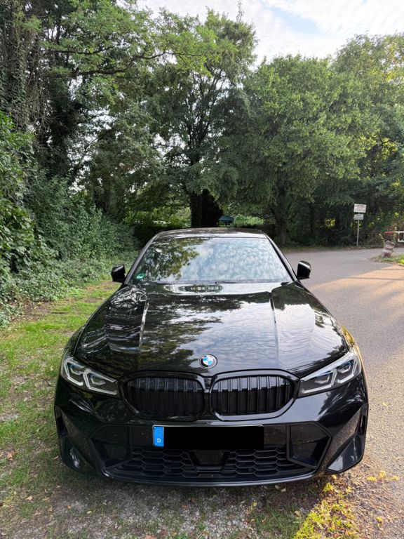 Image of BMW 320