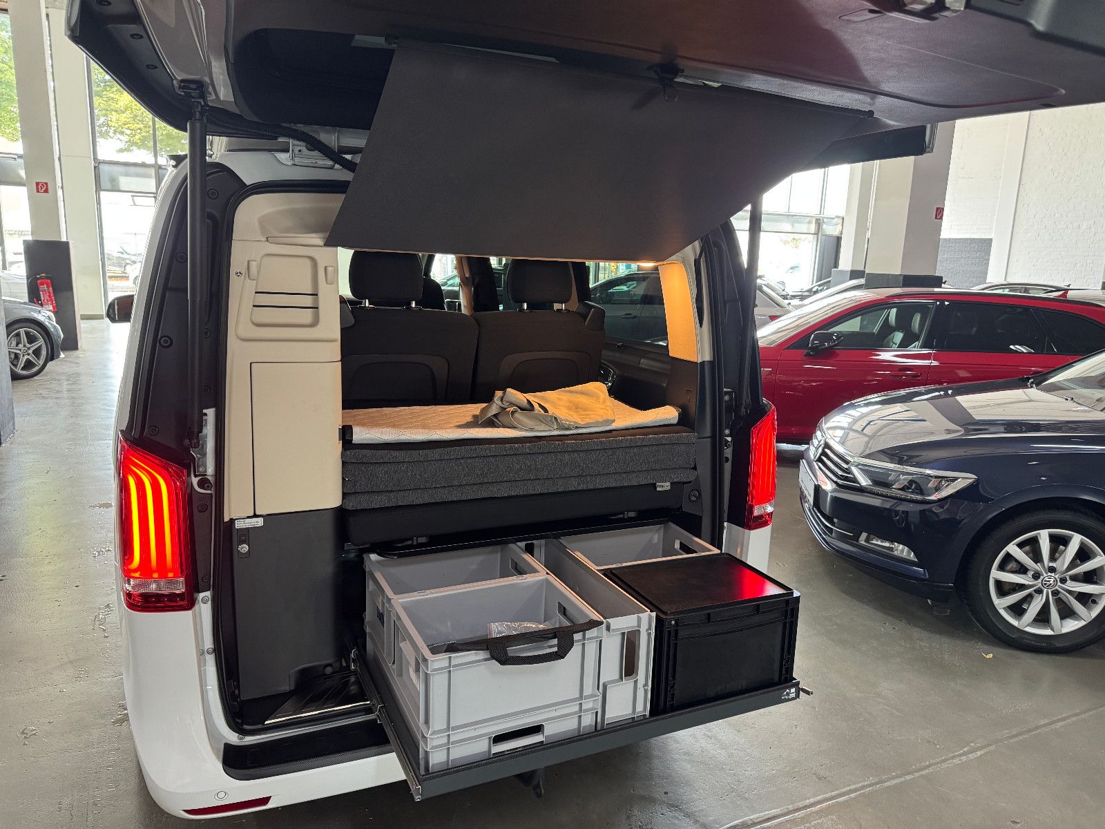 Fahrzeugabbildung Mercedes-Benz V 220 d 9GT MARCO POLO SPORTPAKET AHK LED MBUX+