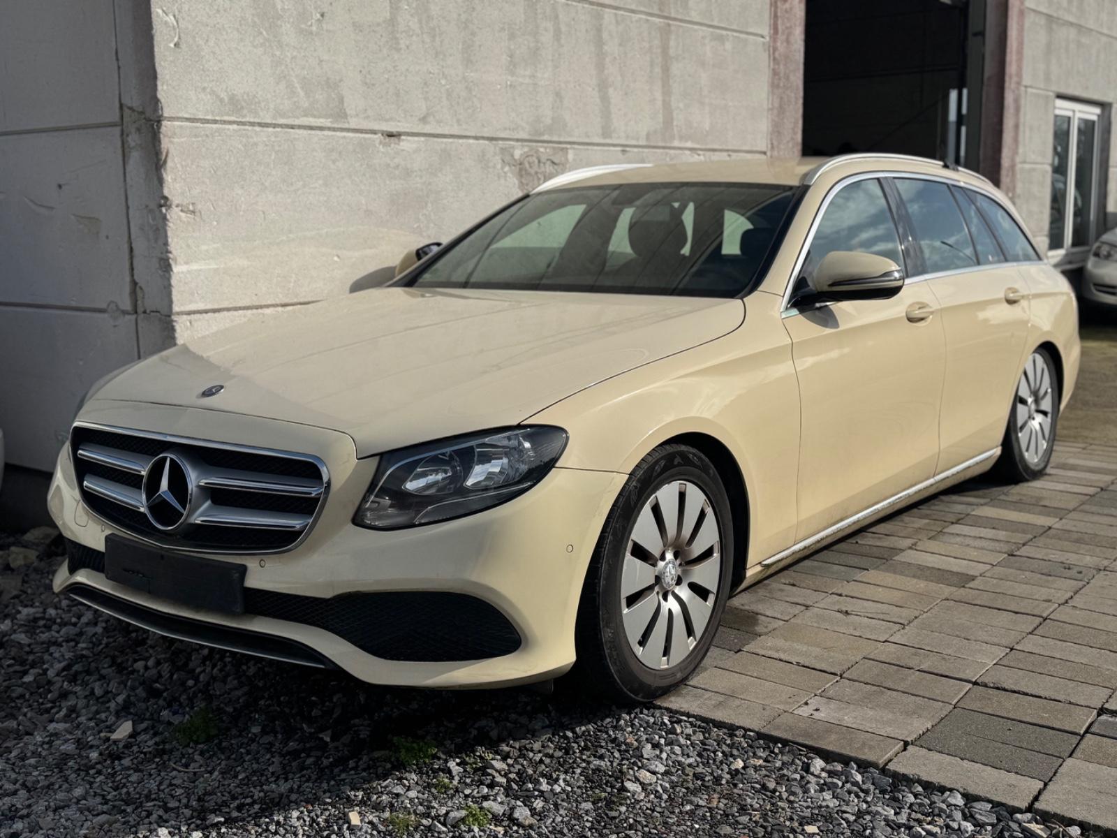 Mercedes-Benz E 200d T-Modell *Kamera*Leder*Sitz-HZ*PDC*