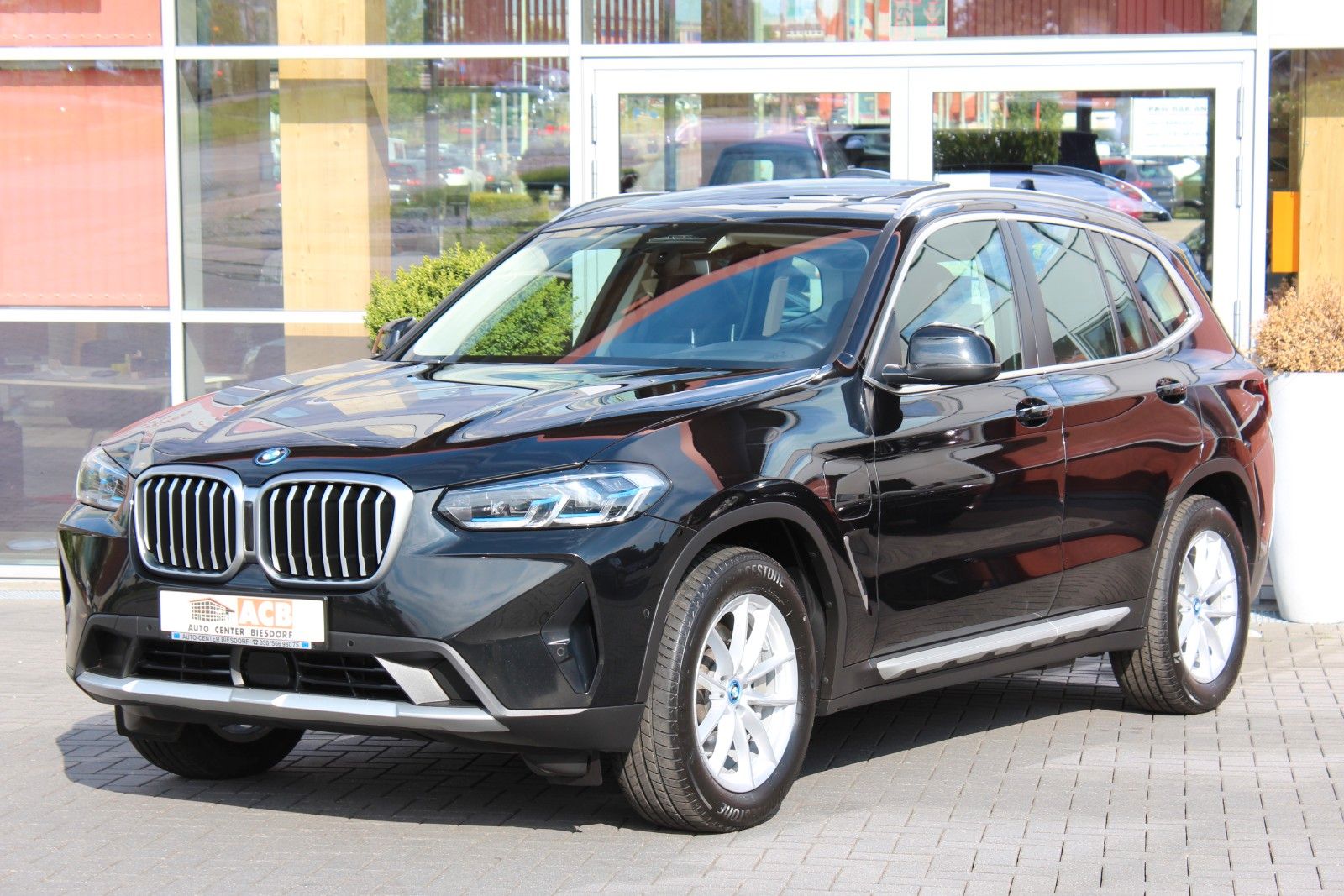 BMW X3 xDrive 30 e Laser Pano ACC HuD AHK Live-C. + foto 2