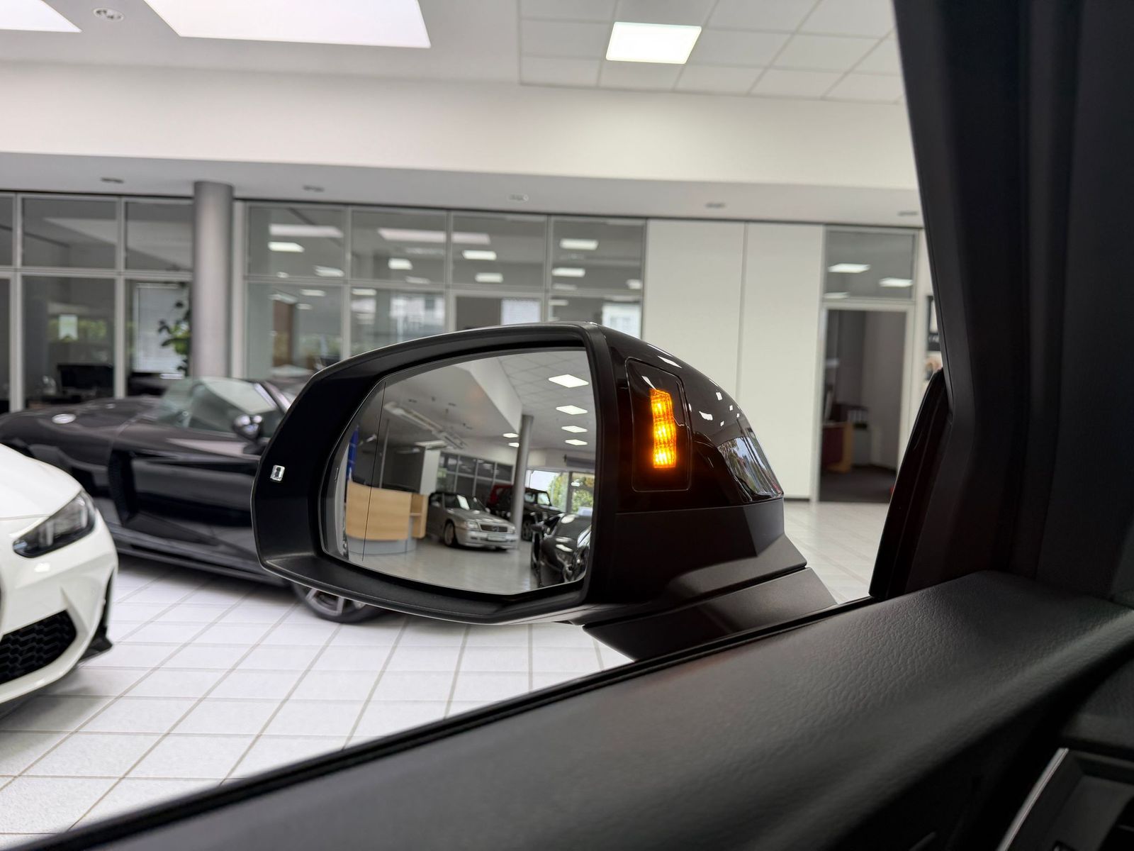 Audi SQ5 3.0 TDI quattro*STHZG*AHK*ACC*MATRIX*M-Ride* foto 8