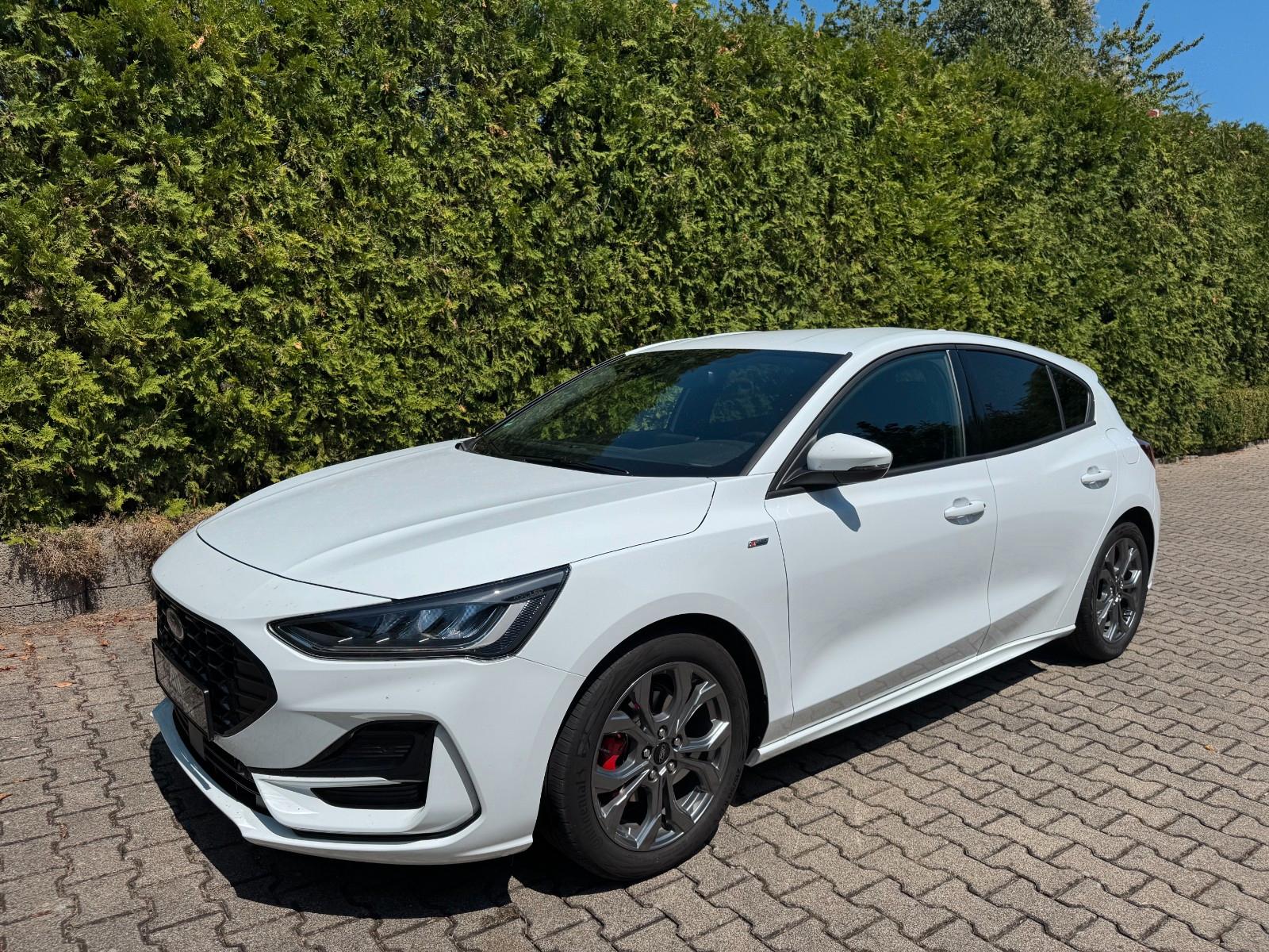 Ford Focus ST-Line X  MHEV Cockpit-Digital KAMERA App