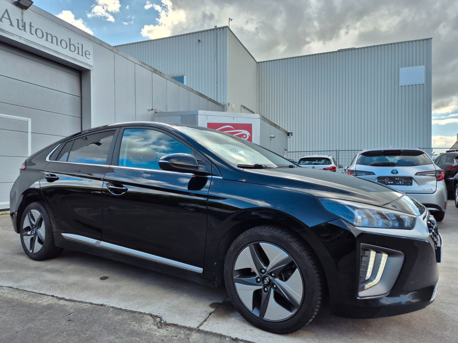 Hyundai IONIQ 1.6 GDi HEV // HYBRID // 2022 !!