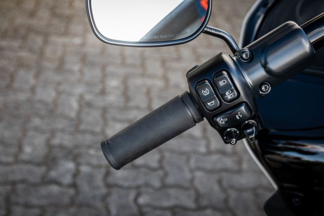 Fahrzeugabbildung Harley-Davidson ROAD GLIDE ST 117 MY23 FLTRXST Jetzt bestellen!