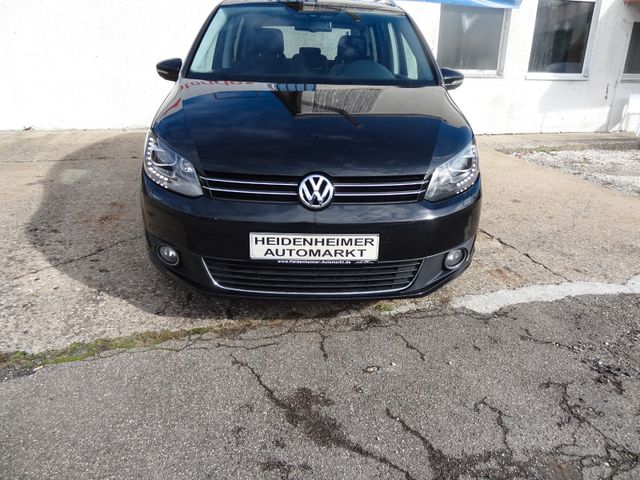 Fahrzeugabbildung Volkswagen Touran Cup/2.Hd/Xenon/StH/Pano/AHK