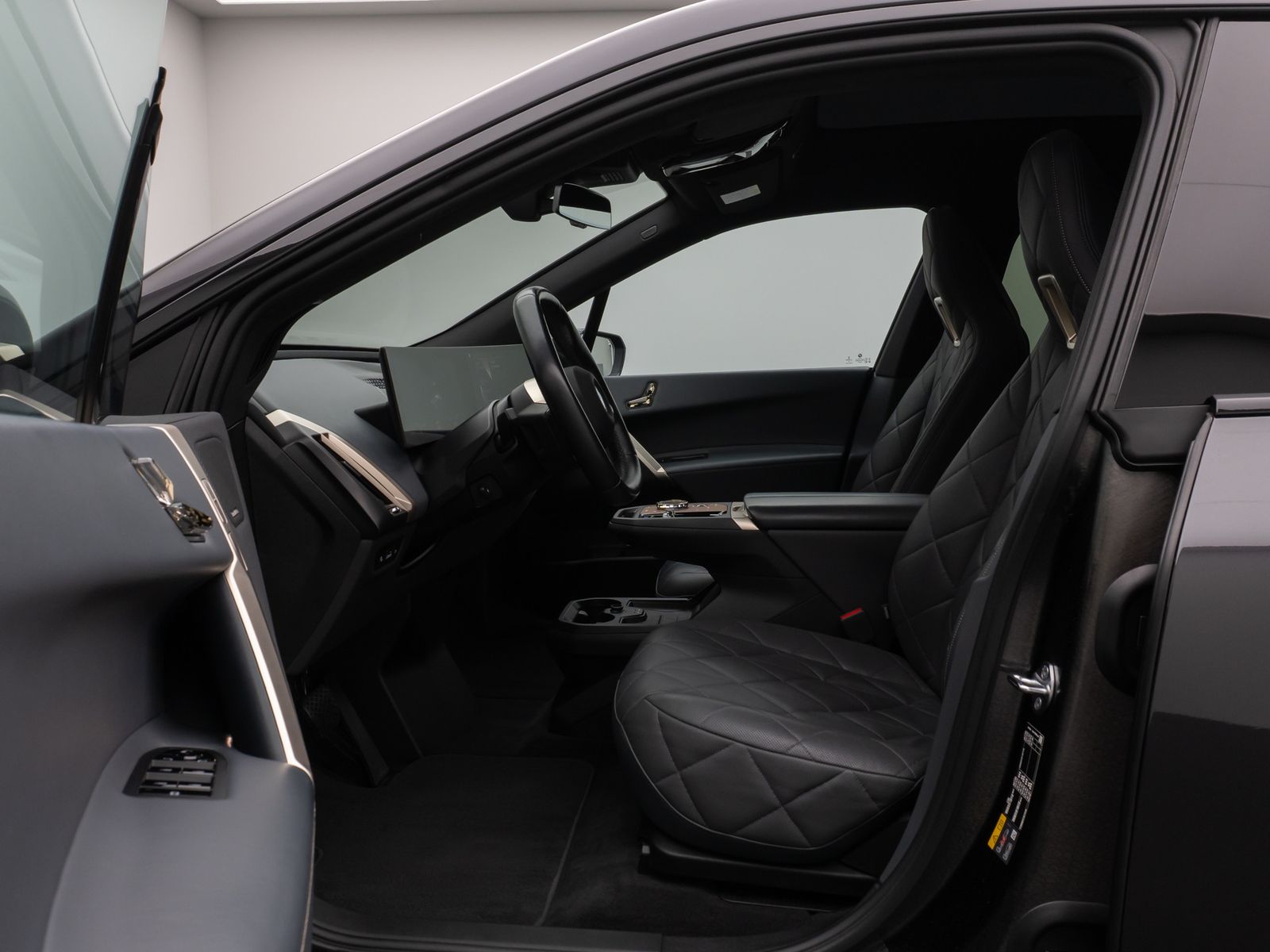 Fahrzeugabbildung BMW iX xD40 Panorama 360°DAB H/K Laser ACC AHK Sport