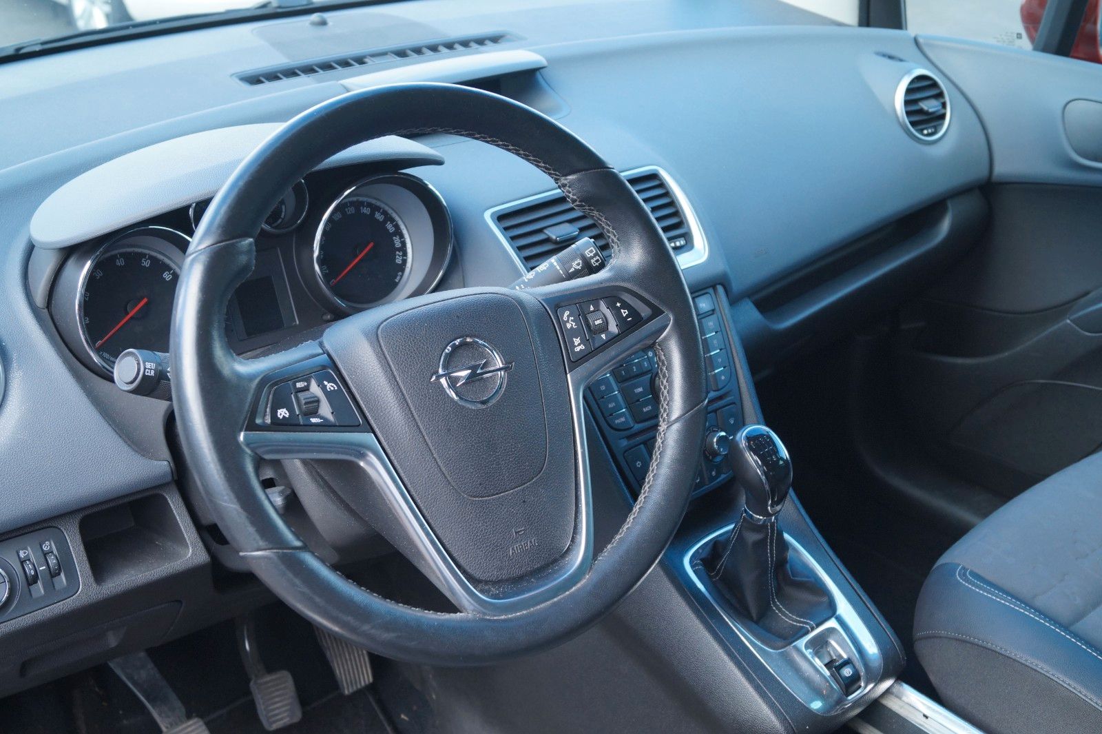 Fahrzeugabbildung Opel Meriva B Innovation *TÜV, Kupplung,Insp. neu