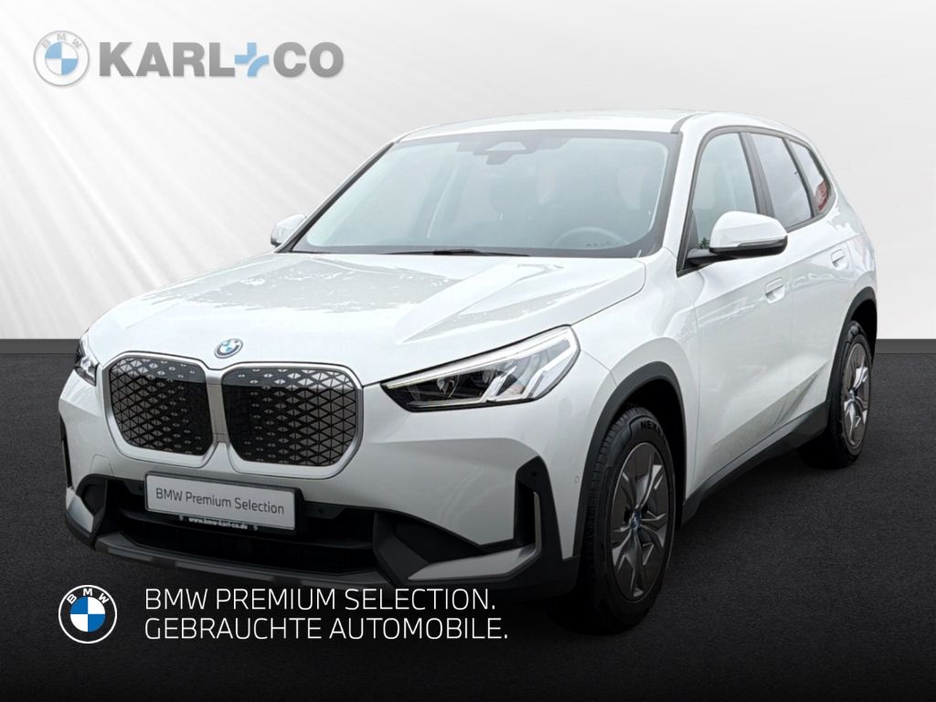 BMW iX1 20 eDrive Park-Assistent Active Guard LED