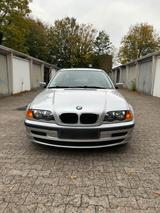 BMW E46 318i - BMW 318 aus 2000: 318i E46