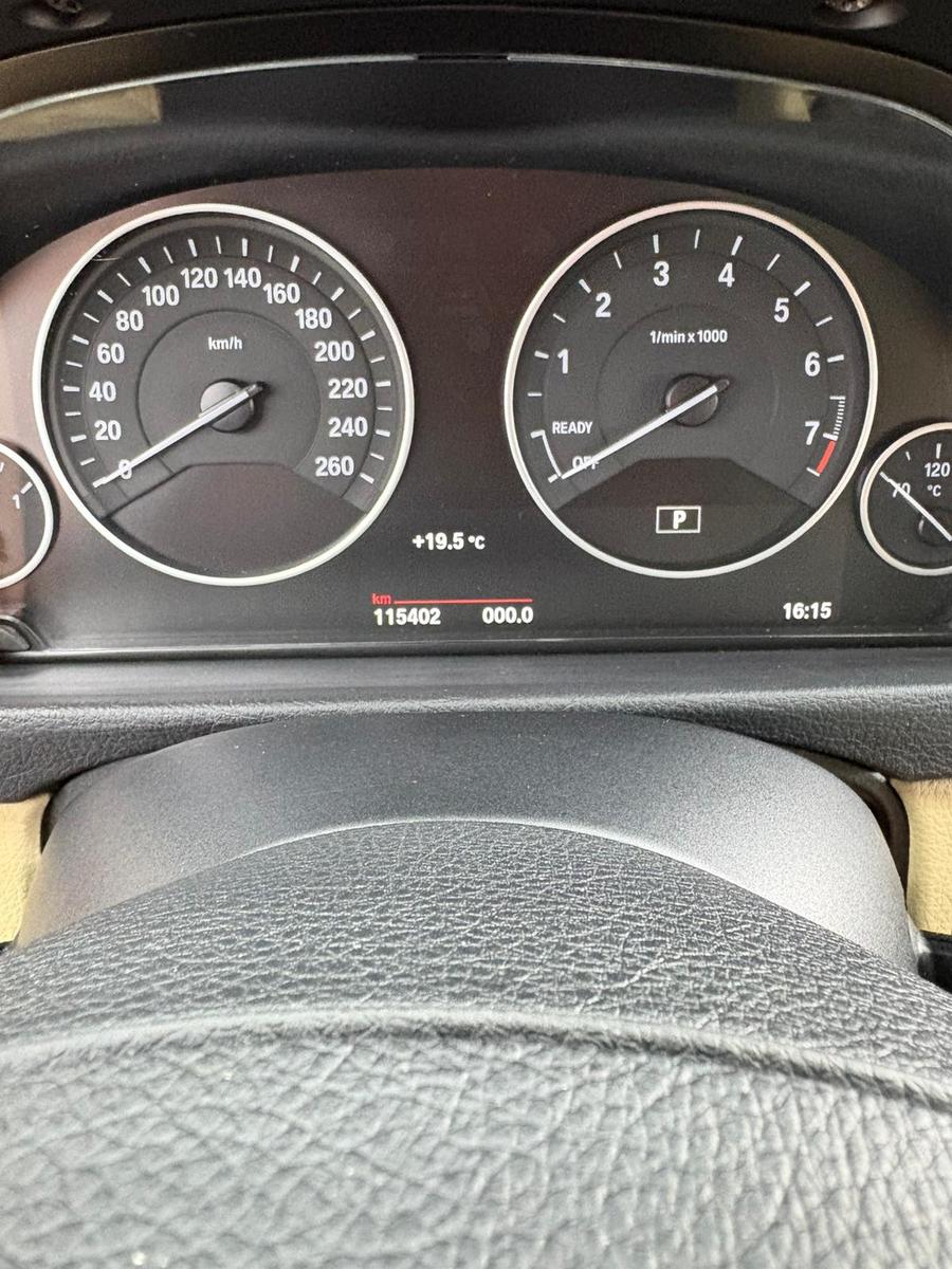 BMW 330 i xDrive Touring Luxury Line – 252 ch – HUD – Cuir – LED adaptatifs – Caméra – Navi Pro