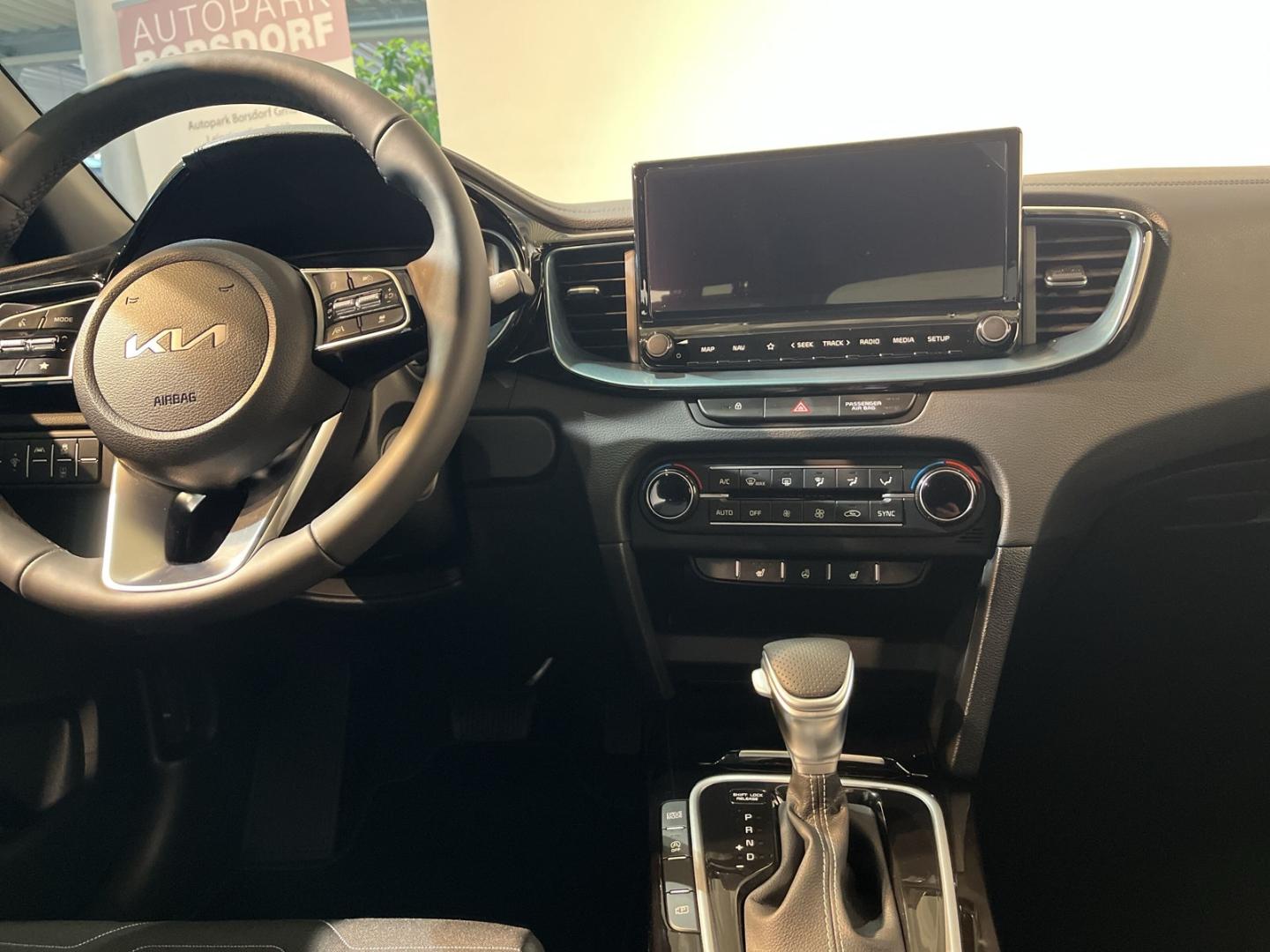 Kia Ceed_sw Night Line Edition 1.0 T-GDI*SHZ*Navi*DA