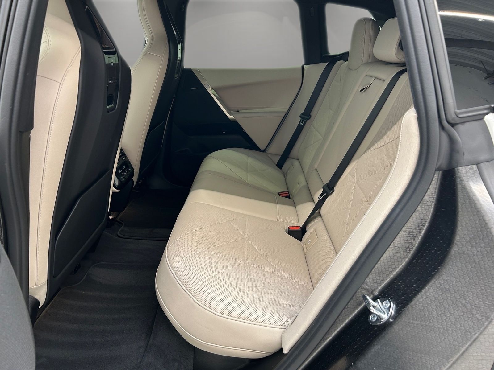 BMW iX - Bild 13