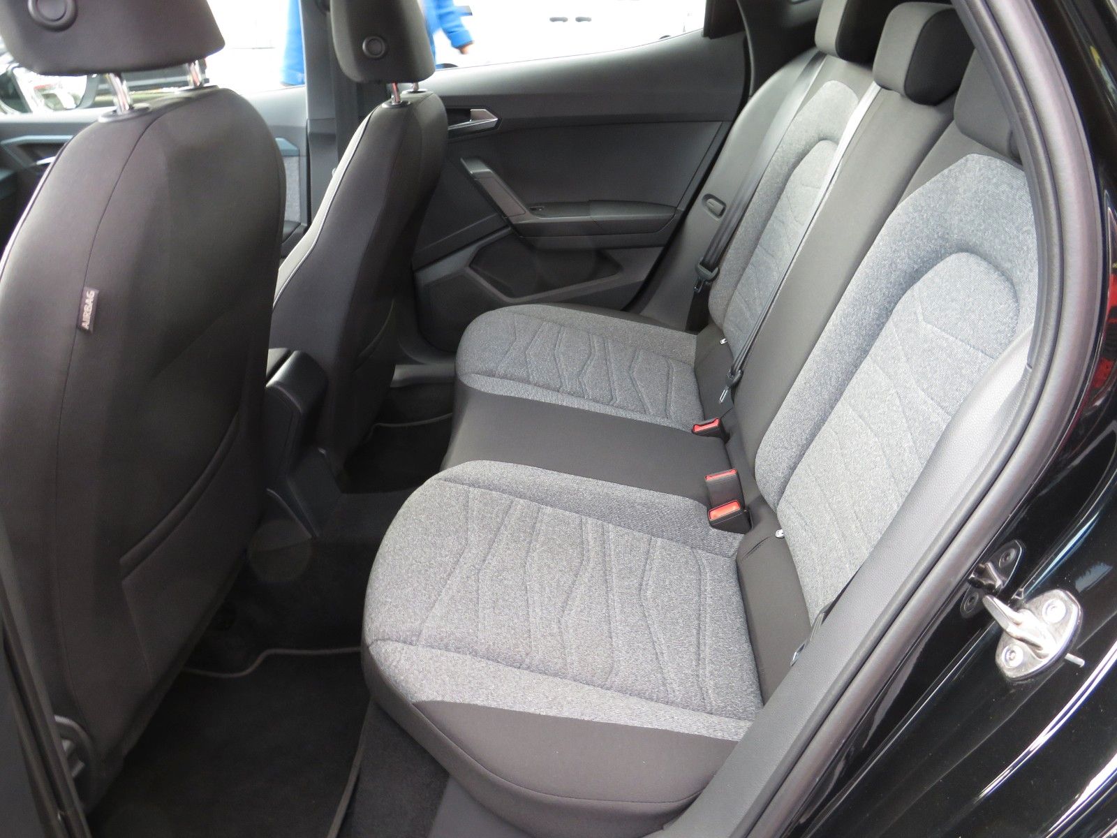 Fahrzeugabbildung SEAT Arona Xperience NAVI LED SITZH. PARKLENK APP-CON