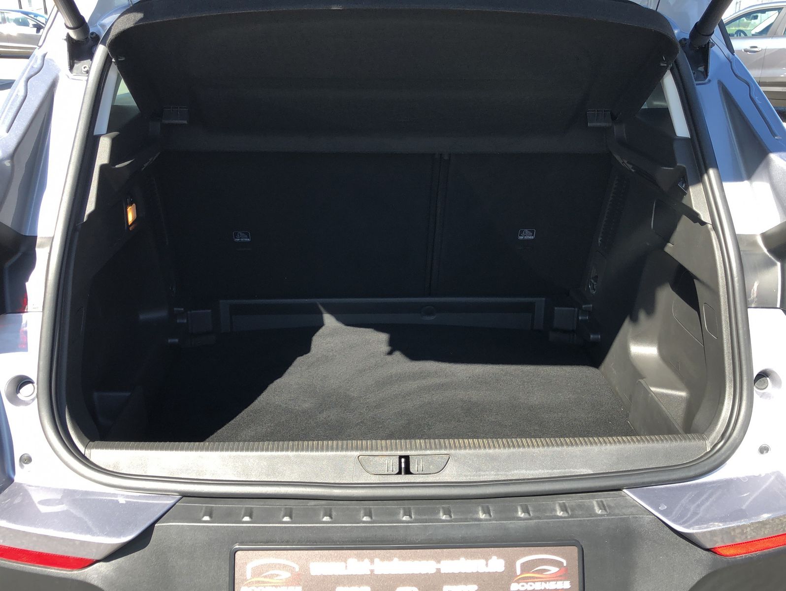 Fahrzeugabbildung Opel Grandland Elegance