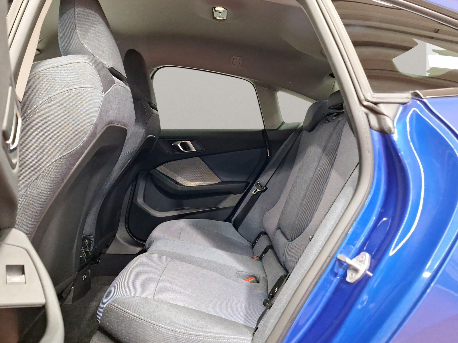 BMW 220 - Bild 6