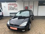 Ford Focus 1.8 Ghia - Ford Focus aus 2002: Ghia