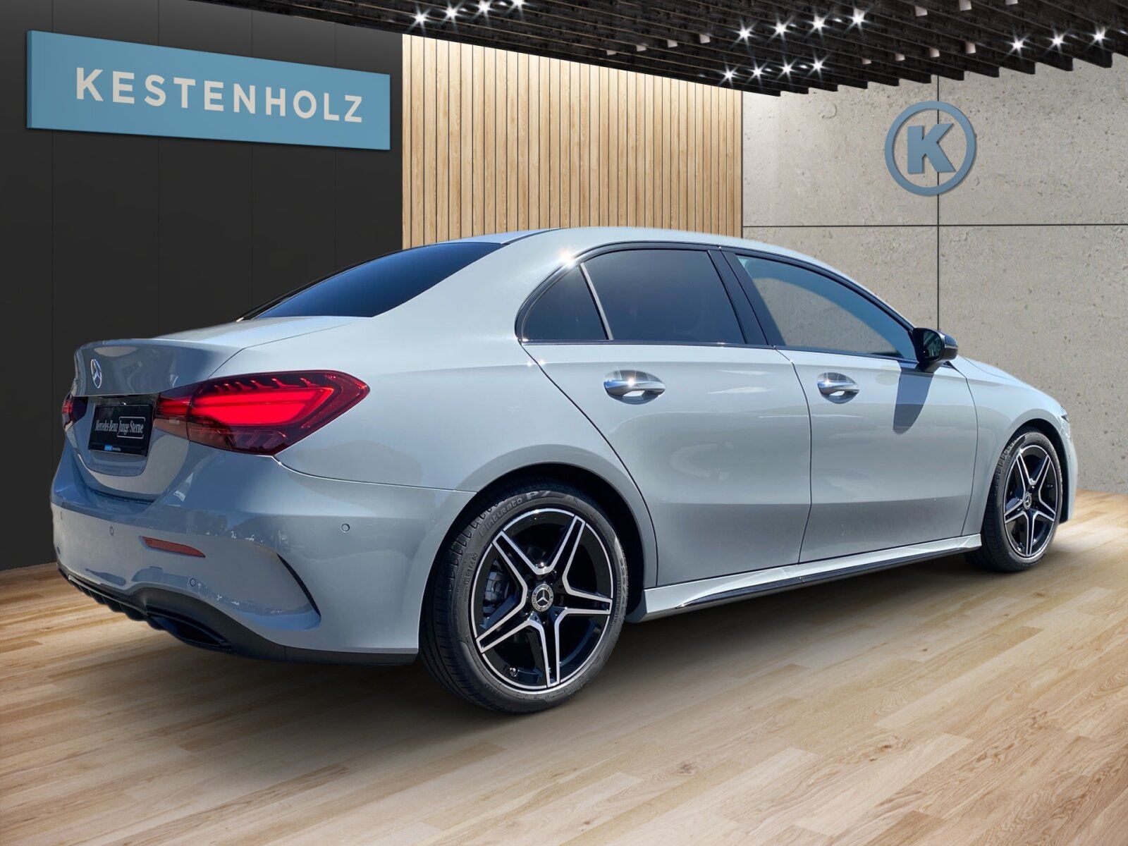 Mercedes-Benz A 180 d Limo Edition *AMG*NIGHT*RFK*MBEAM*TEMP* imagem 3