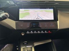 PEUGEOT 308 SW GT Plug-In Hybrid Leder Navi Pano Kamera