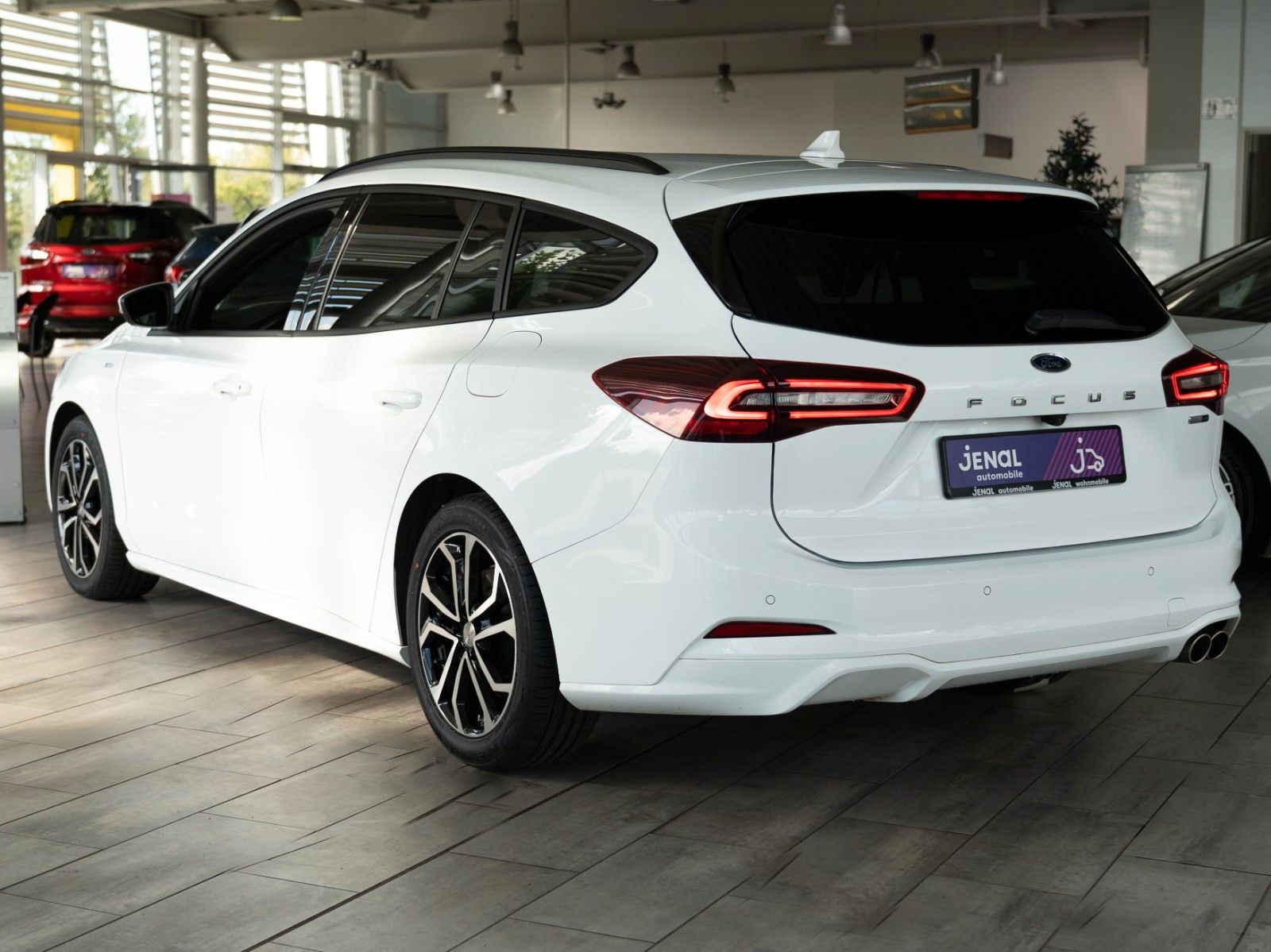 Fahrzeugabbildung Ford Focus Turnier ST-Line AUTOM./WINTER-P./AHK