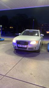 Audi A4 1.6 Avant - - Audi A4 mit Benzin-Antrieb: Kombi, 1.6