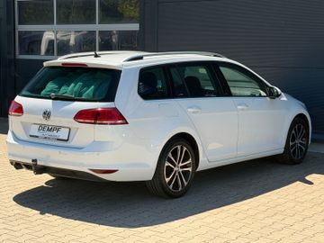 Volkswagen Golf - 10