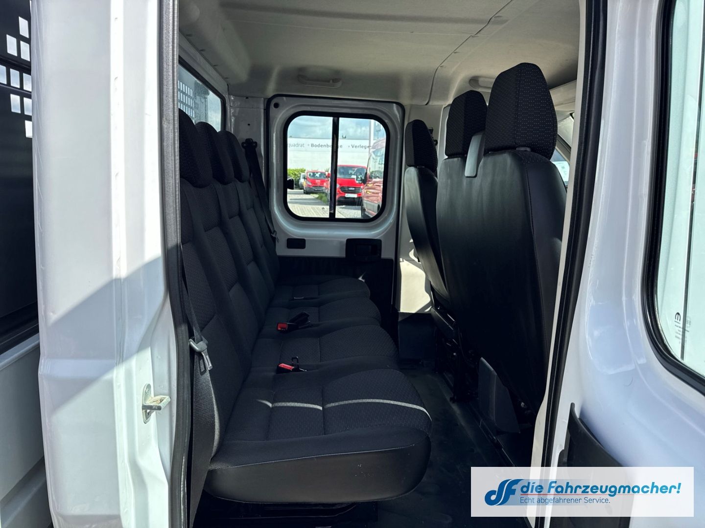 Fahrzeugabbildung Citroën Jumper Pritsche Doppelkabine DAB Spurhalteass. N