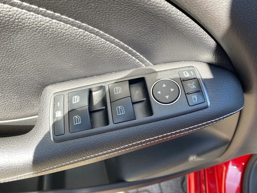 Fahrzeugabbildung Mercedes-Benz B 180 7G-DCT Urban *Navi*Sitzheizung*Automatik*