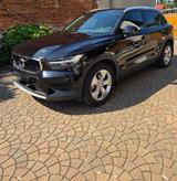 Volvo XC40 T3 -MOMENTUM 6Gang Schaltgetriebe  - Volvo XC40 von privat
