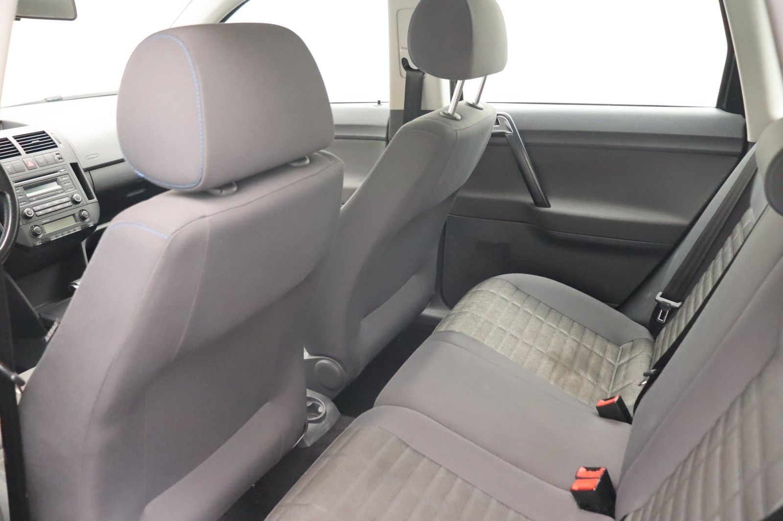 Fahrzeugabbildung Volkswagen Polo IV 1.4 Tour AUTOMATIK AHK KLIMA SHZ