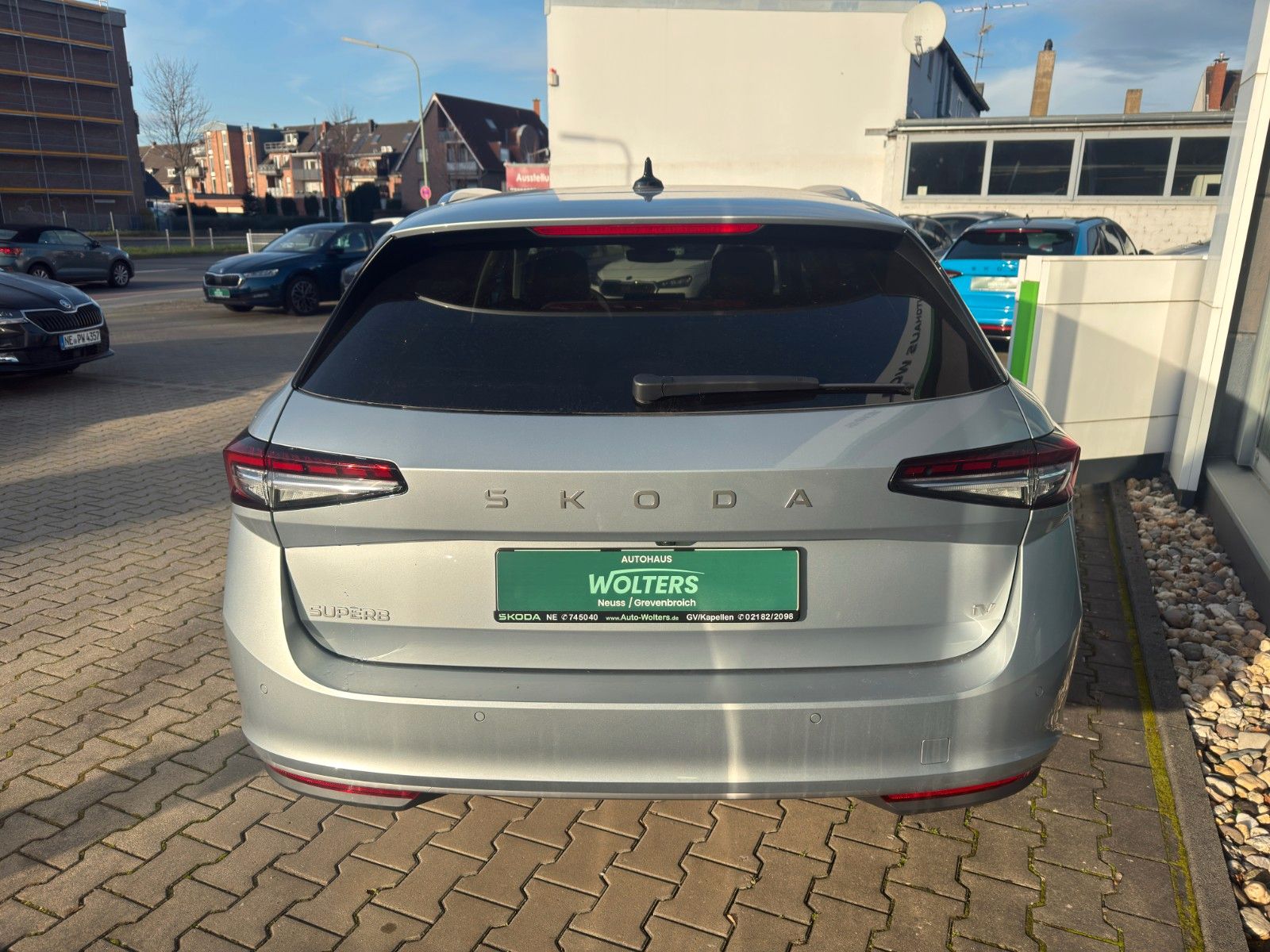 Fahrzeugabbildung SKODA Superb Combi 1.5 TSI iV 150 kW L&K