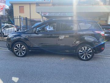 Ford Kuga - 1
