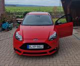 Ford Focus 2,0 EcoBoost ST Leder-Sport-Paket Voll - Ford Focus mit Benzin-Antrieb: Leder, Limousine, ST Sport