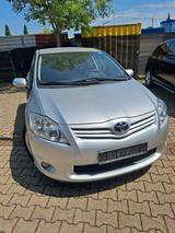 Toyota Auris 1,33-l-Dual-VVT-i - - gebrauchte Toyota Auris aus dem Jahr 2012