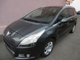Peugeot 5008 1.6 Family 155 THP, AHK, Steuerkette neu - Peugeot 5008 aus 2012