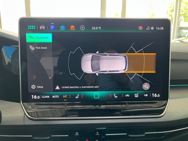 Fahrzeugabbildung Volkswagen Golf 1.5 TSI LIFE NAVI STANDHZG GJR