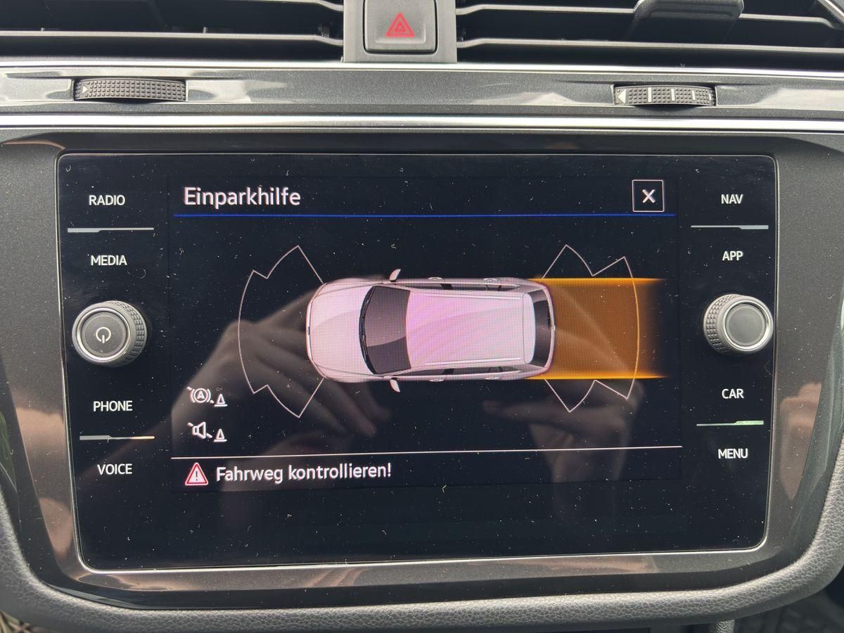 Tiguan United 2.0 TDI DSG AHK ACC PDC NAV LED