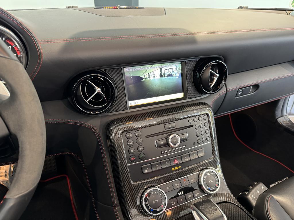 Mercedes-Benz SLS AMG