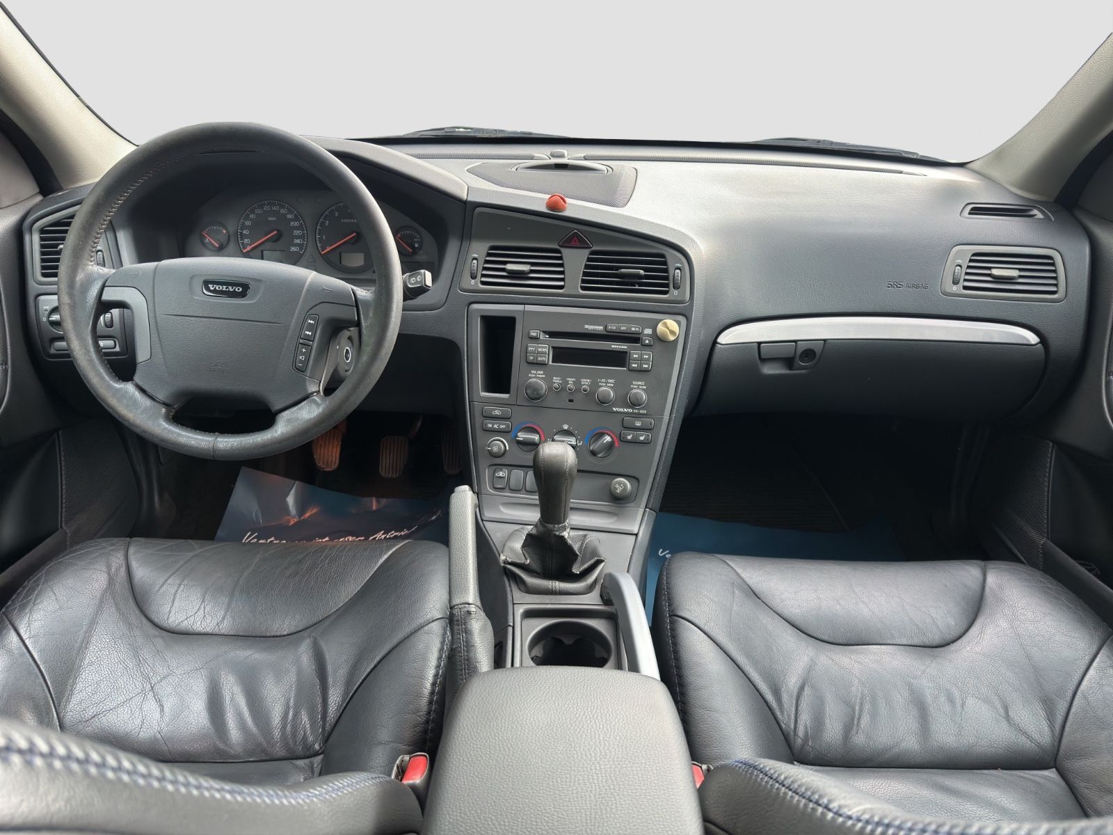 Fahrzeugabbildung Volvo V70 XC 2.4 T AWD/Leder/Schiebedach/Sitzheiz./