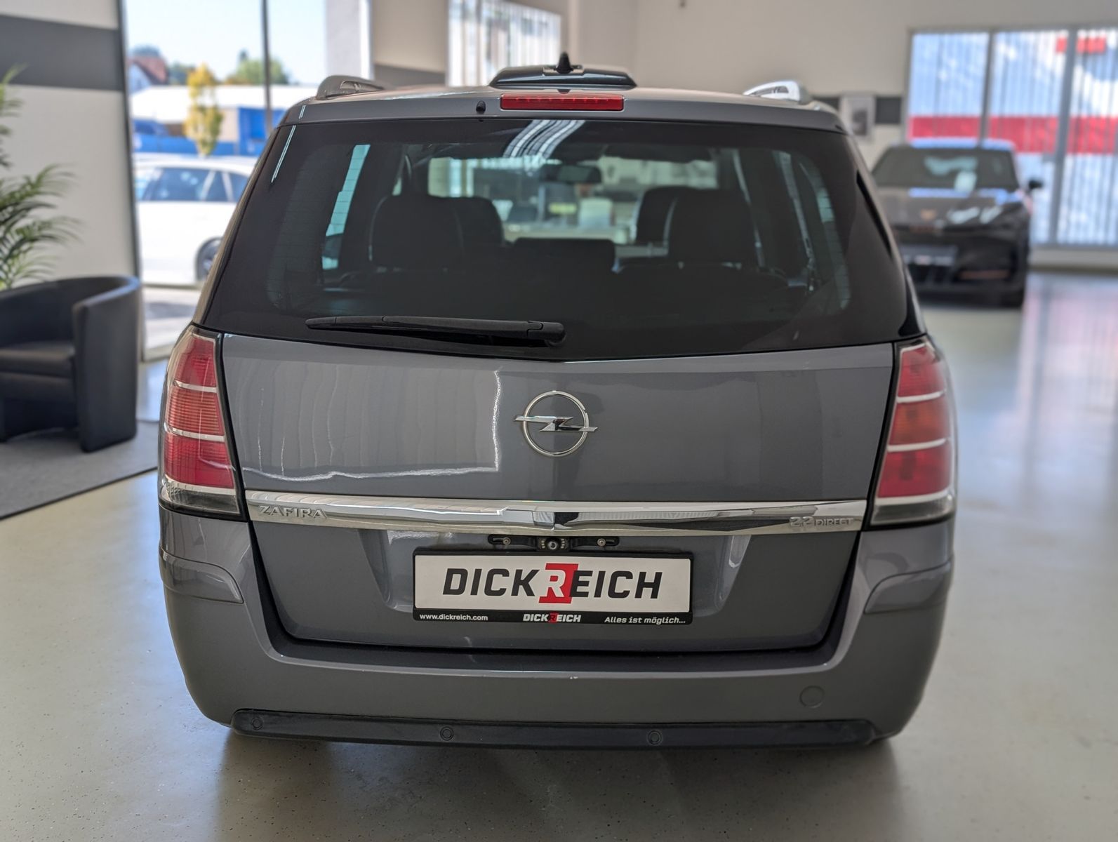 Fahrzeugabbildung Opel Zafira 2.2 Cosmo PANO 7S EURO4 GRÜN PLAK