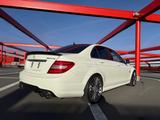 Mercedes-Benz C 63 AMG Avantgarde Aut.  DISTRONIC*H&K*ILS*KAME - gebrauchte Mercedes-Benz C 63 AMG aus dem Jahr 2011