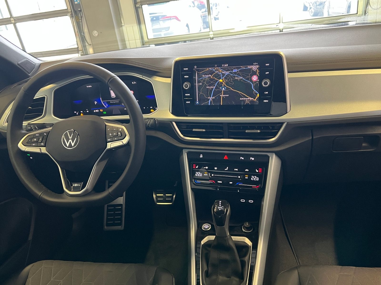 Fahrzeugabbildung Volkswagen T-Roc GOAL 2.0 TDI DSG *AHK,KESSY*