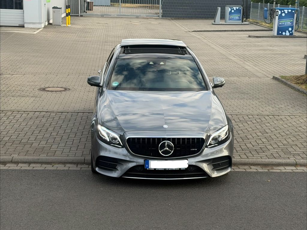 Image of Mercedes-Benz E 220